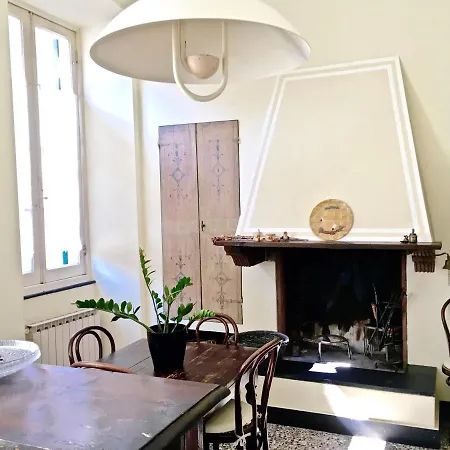 Apartman Civico43 *